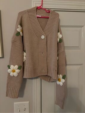 Pink Lily Beige Knit Cardigan with White Daisy Appliques